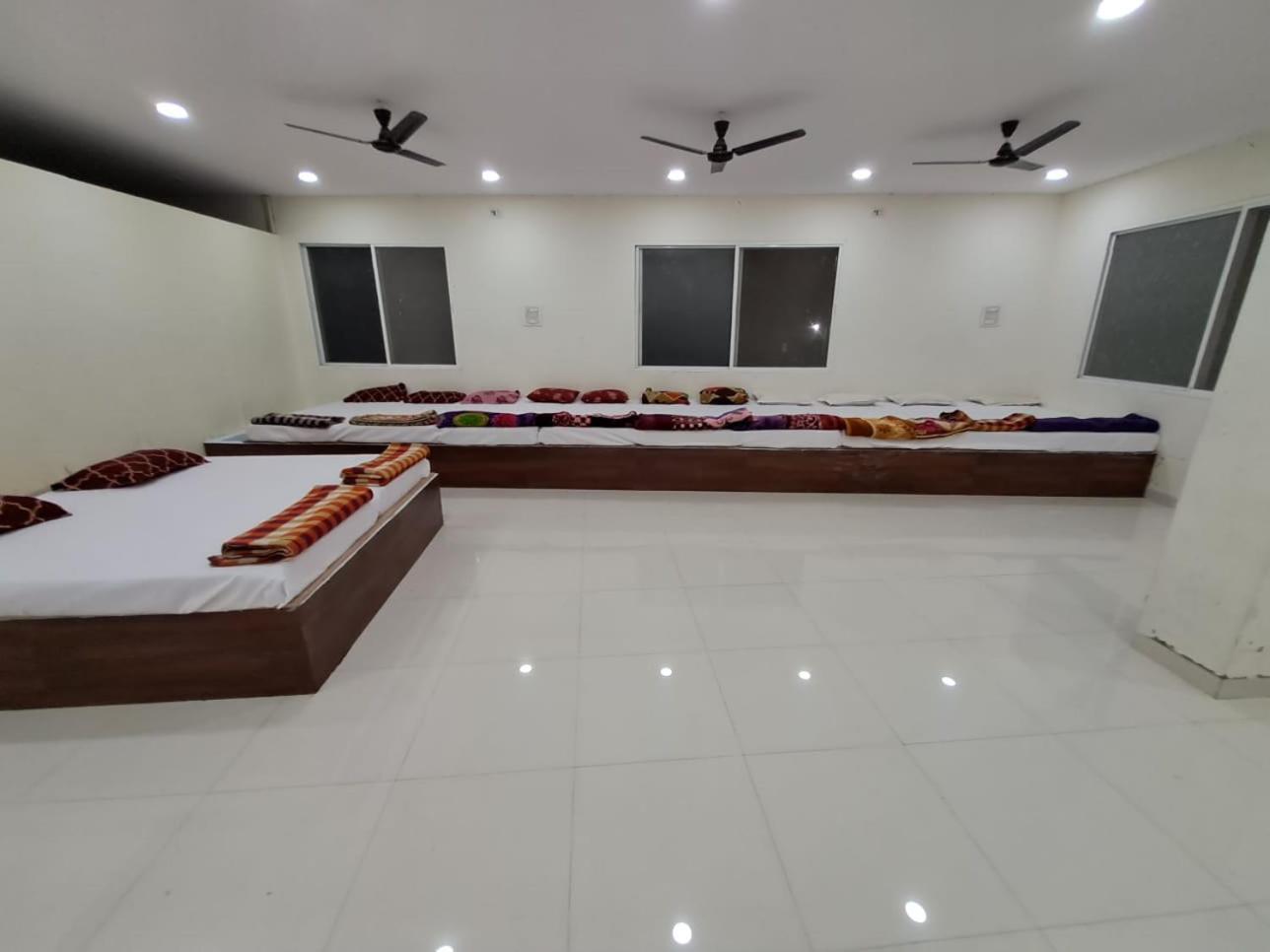 Shree Sawariya Yatri Grah Hotel Ujjain Eksteriør billede