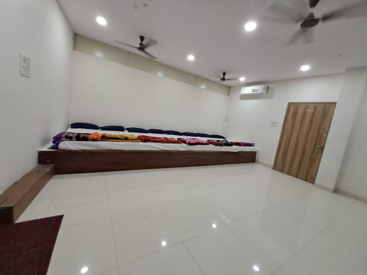 Shree Sawariya Yatri Grah Hotel Ujjain Eksteriør billede